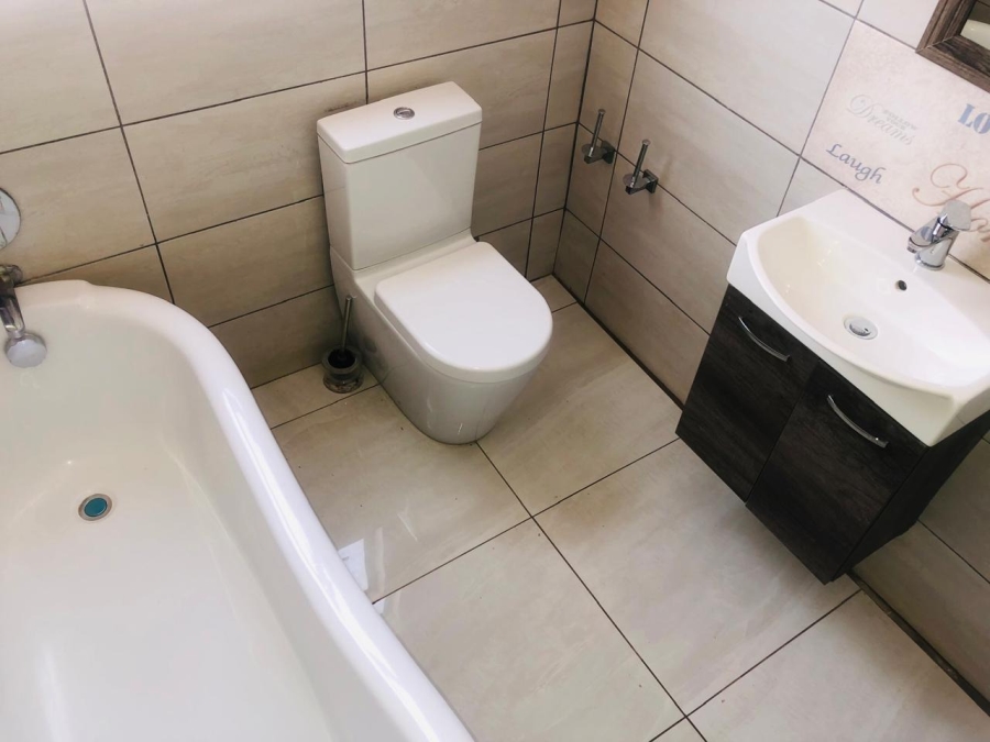 To Let 4 Bedroom Property for Rent in Chroompark Limpopo