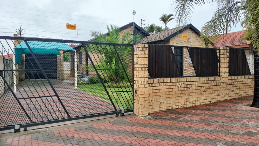 3 Bedroom Property for Sale in Bendor Limpopo