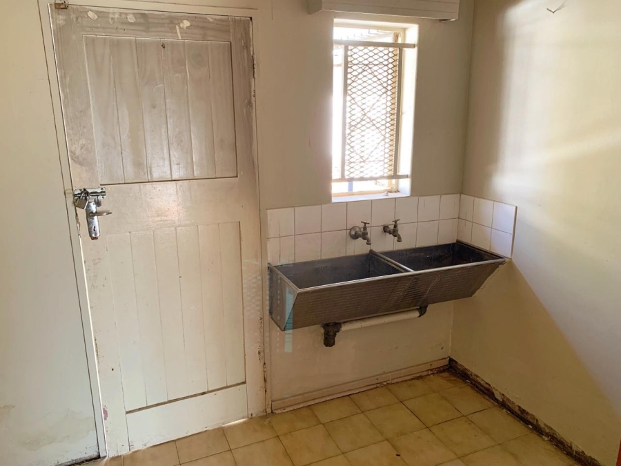 6 Bedroom Property for Sale in Eduan Park Limpopo