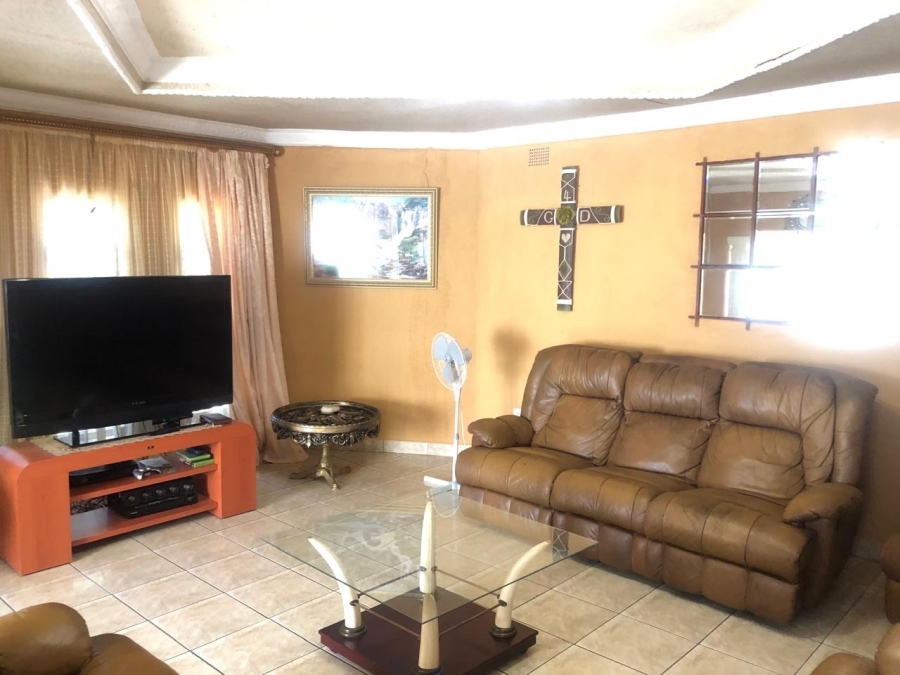 To Let 4 Bedroom Property for Rent in Impala Park Limpopo