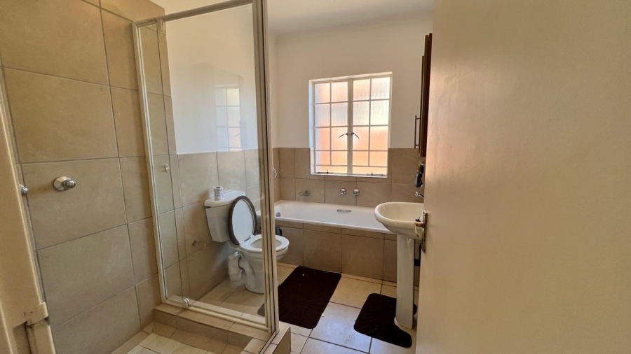 To Let 3 Bedroom Property for Rent in Bendor Limpopo