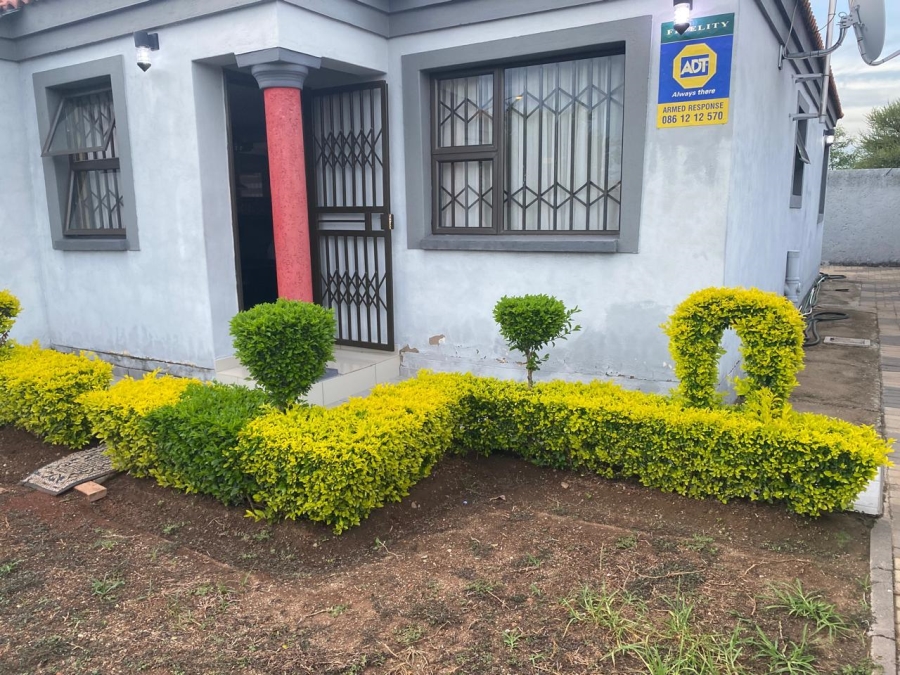 3 Bedroom Property for Sale in Rethabile Gardens Limpopo