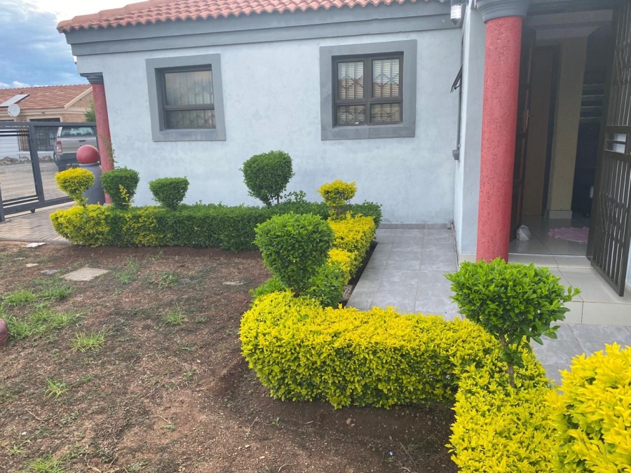3 Bedroom Property for Sale in Rethabile Gardens Limpopo