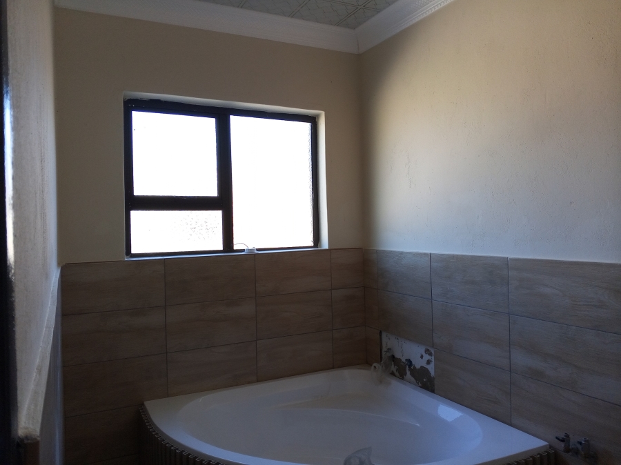3 Bedroom Property for Sale in Chroompark Limpopo