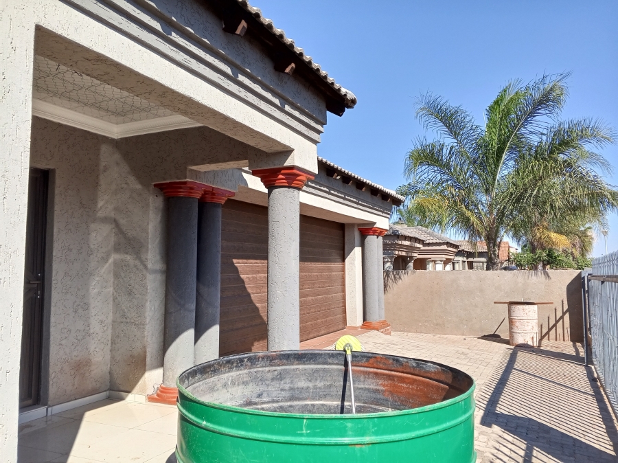 3 Bedroom Property for Sale in Chroompark Limpopo