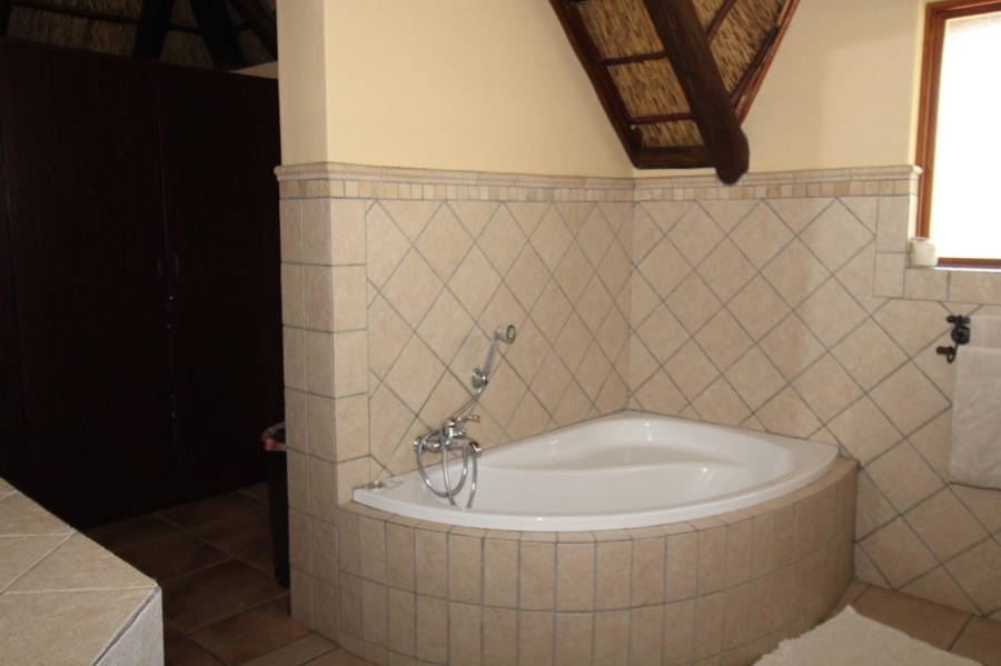 7 Bedroom Property for Sale in Zebula Golf Estate Limpopo