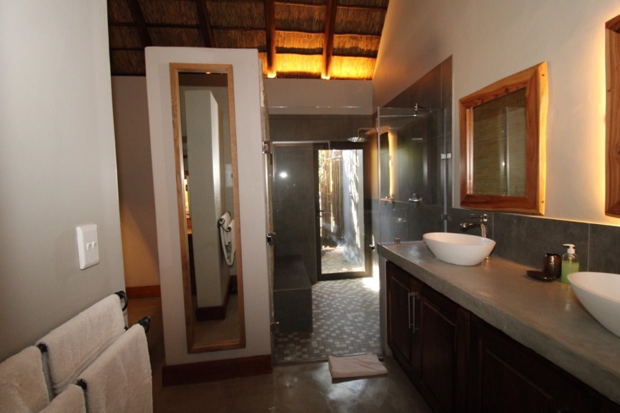 7 Bedroom Property for Sale in Zebula Golf Estate Limpopo