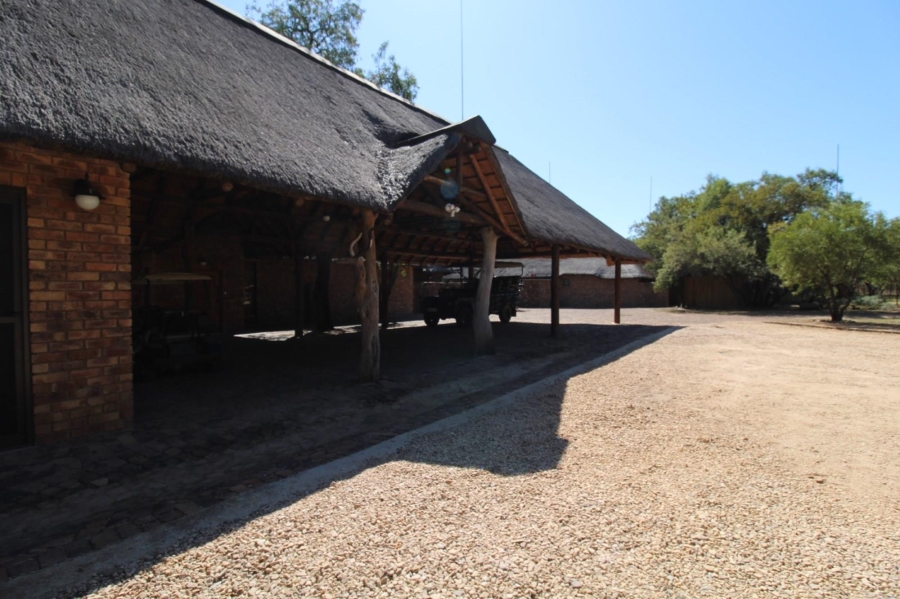7 Bedroom Property for Sale in Zebula Golf Estate Limpopo