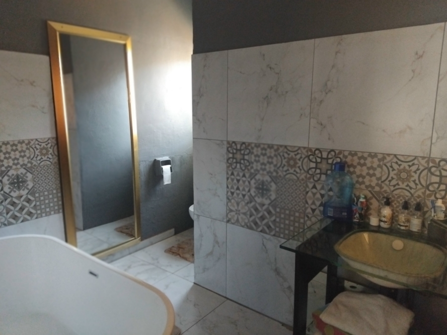 4 Bedroom Property for Sale in Flora Park Limpopo