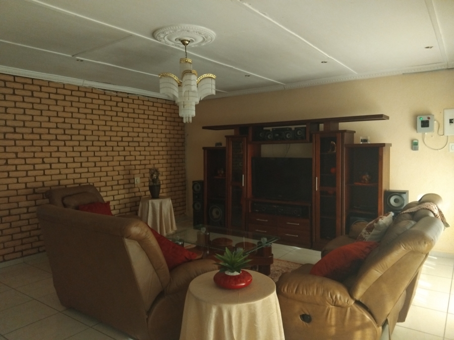 4 Bedroom Property for Sale in Flora Park Limpopo