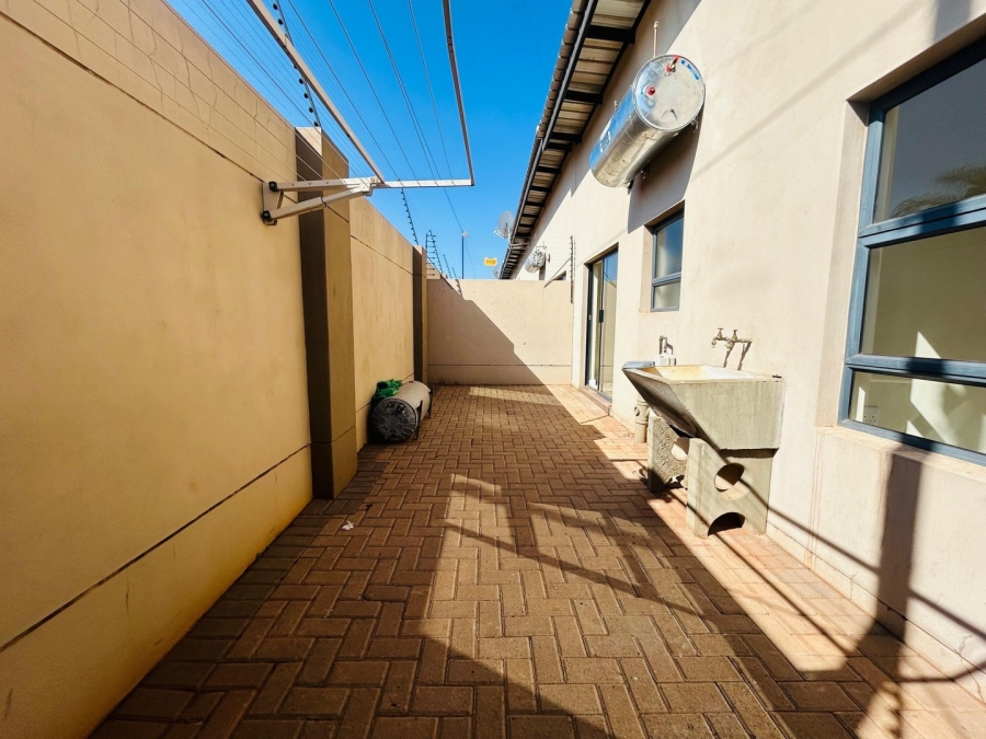 2 Bedroom Property for Sale in Chroompark Limpopo