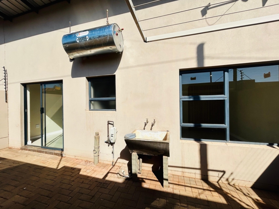 2 Bedroom Property for Sale in Chroompark Limpopo