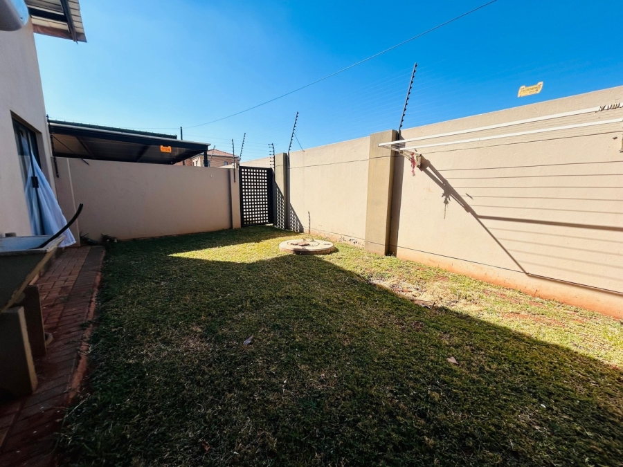 2 Bedroom Property for Sale in Chroompark Limpopo