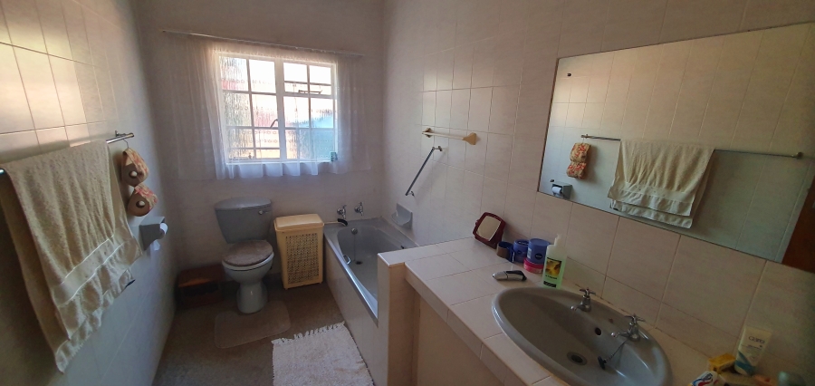 3 Bedroom Property for Sale in Mookgopong Limpopo