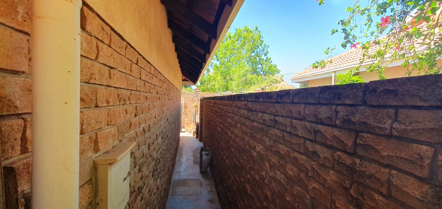 3 Bedroom Property for Sale in Mookgopong Limpopo