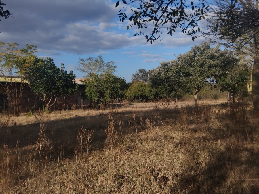 5 Bedroom Property for Sale in Myngenoegen A H Limpopo