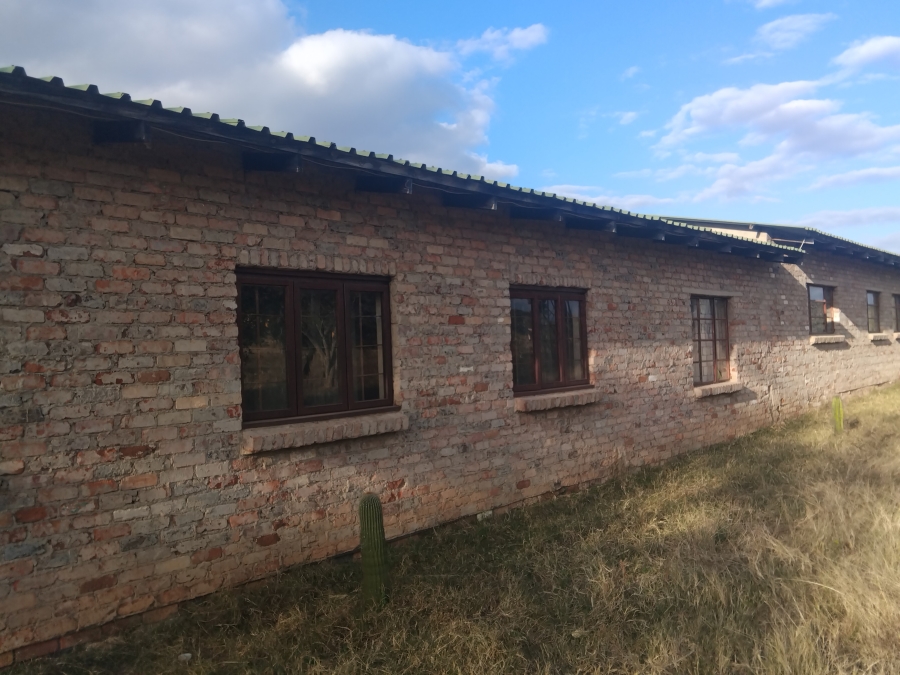 5 Bedroom Property for Sale in Myngenoegen A H Limpopo
