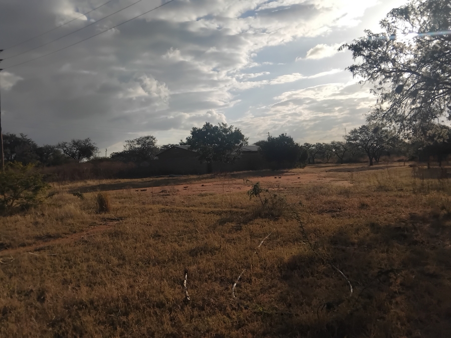 5 Bedroom Property for Sale in Myngenoegen A H Limpopo