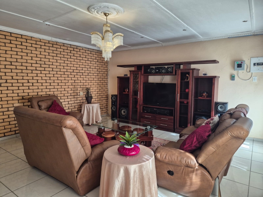 4 Bedroom Property for Sale in Flora Park Limpopo