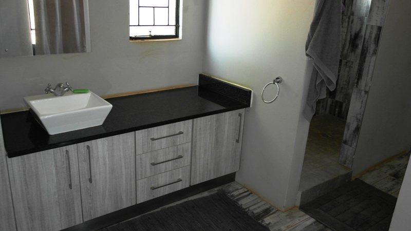 4 Bedroom Property for Sale in Roedtan Limpopo