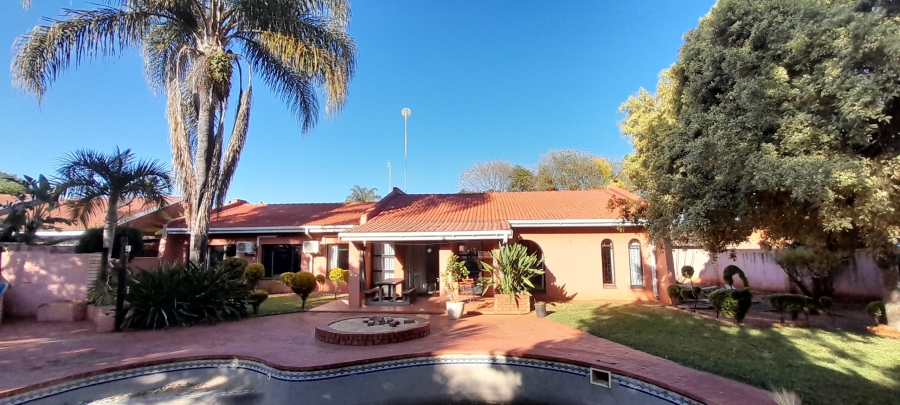 2 Bedroom Property for Sale in Chroompark Limpopo