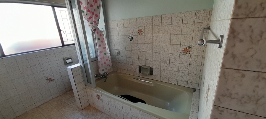 2 Bedroom Property for Sale in Chroompark Limpopo