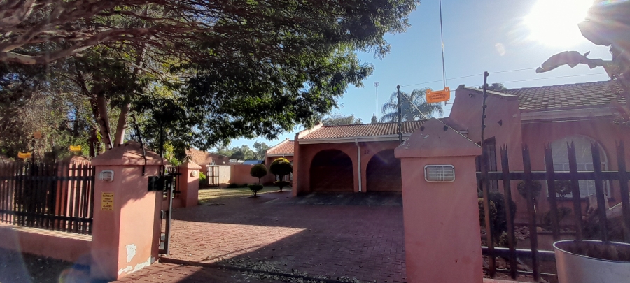 2 Bedroom Property for Sale in Chroompark Limpopo