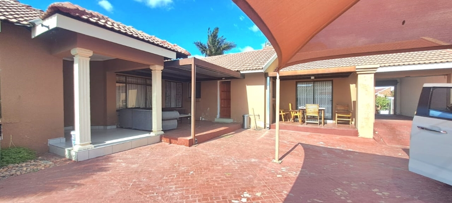 5 Bedroom Property for Sale in Flora Park Limpopo
