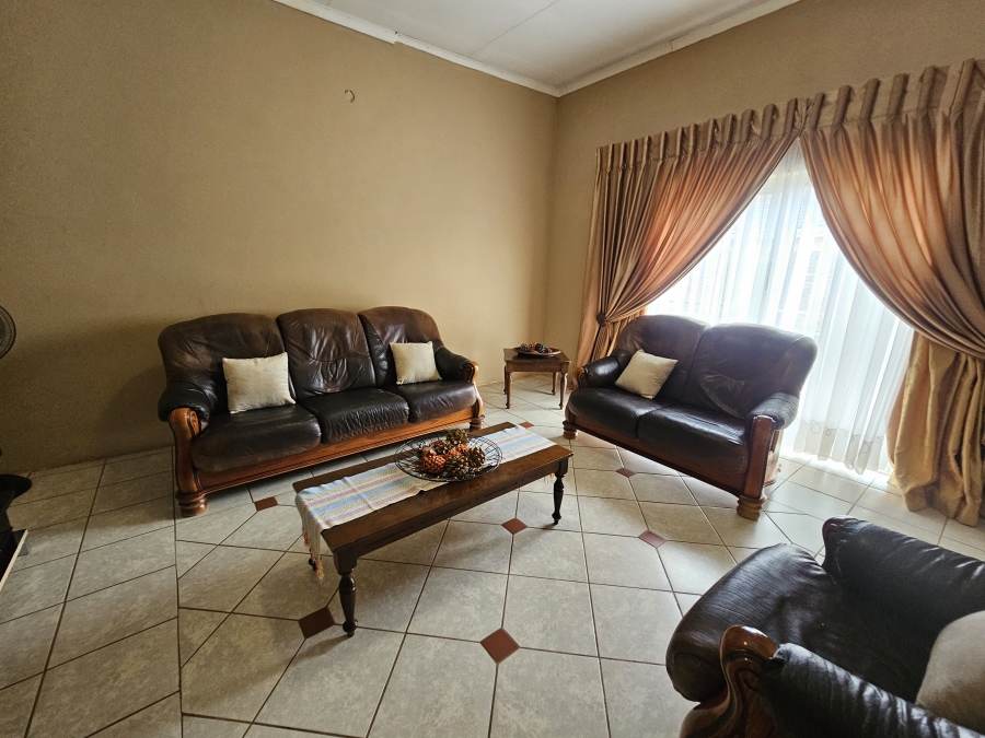 5 Bedroom Property for Sale in Louis Trichardt Limpopo