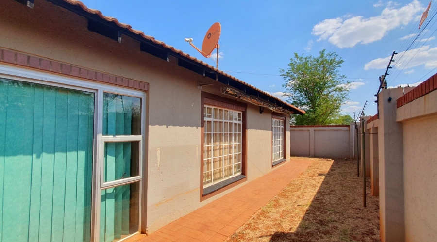 3 Bedroom Property for Sale in Mookgopong Limpopo