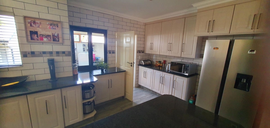 3 Bedroom Property for Sale in Mookgopong Limpopo