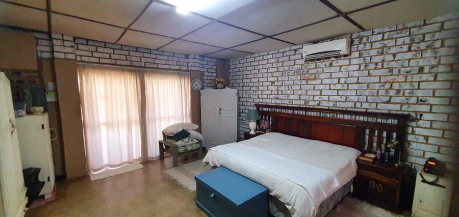 7 Bedroom Property for Sale in Mookgopong Limpopo