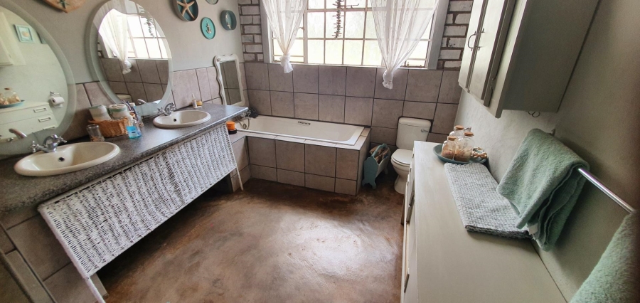 7 Bedroom Property for Sale in Mookgopong Limpopo