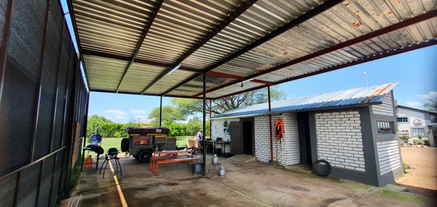 7 Bedroom Property for Sale in Mookgopong Limpopo