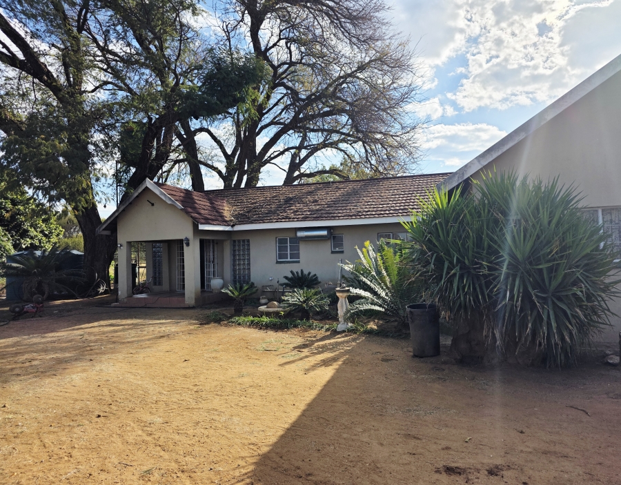 5 Bedroom Property for Sale in Grootvalley AH Limpopo