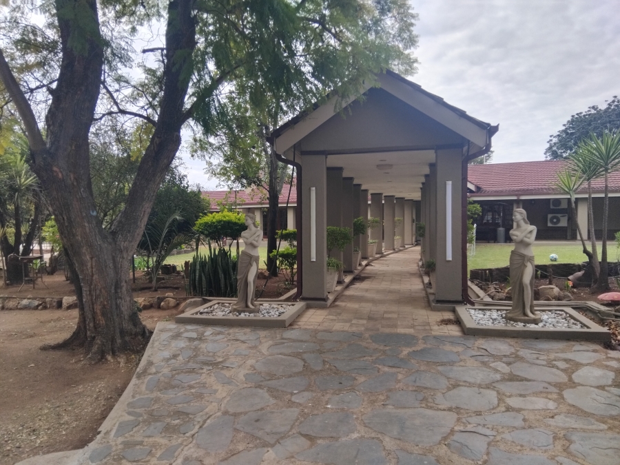 4 Bedroom Property for Sale in Roodepoort AH Limpopo