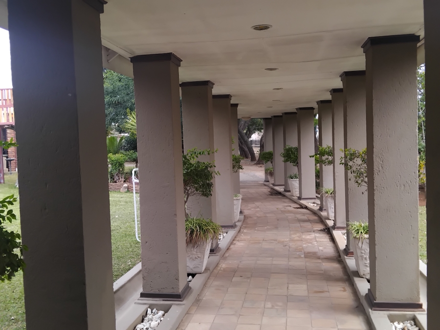 4 Bedroom Property for Sale in Roodepoort AH Limpopo