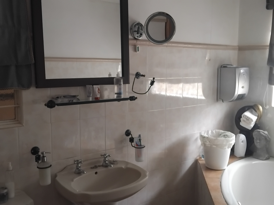 4 Bedroom Property for Sale in Roodepoort AH Limpopo