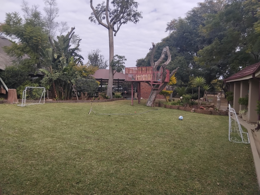 4 Bedroom Property for Sale in Roodepoort AH Limpopo