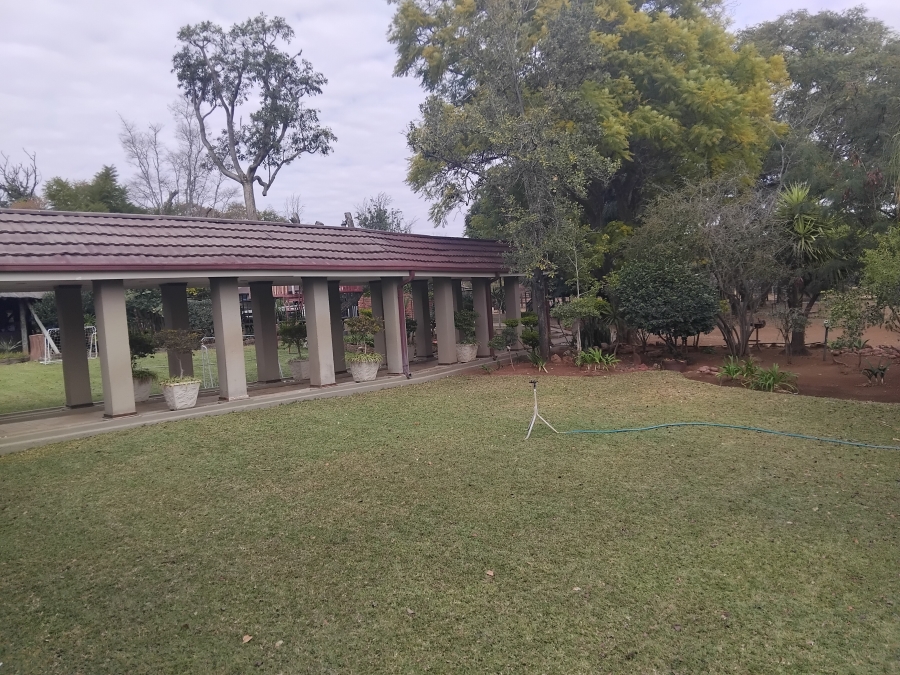 4 Bedroom Property for Sale in Roodepoort AH Limpopo