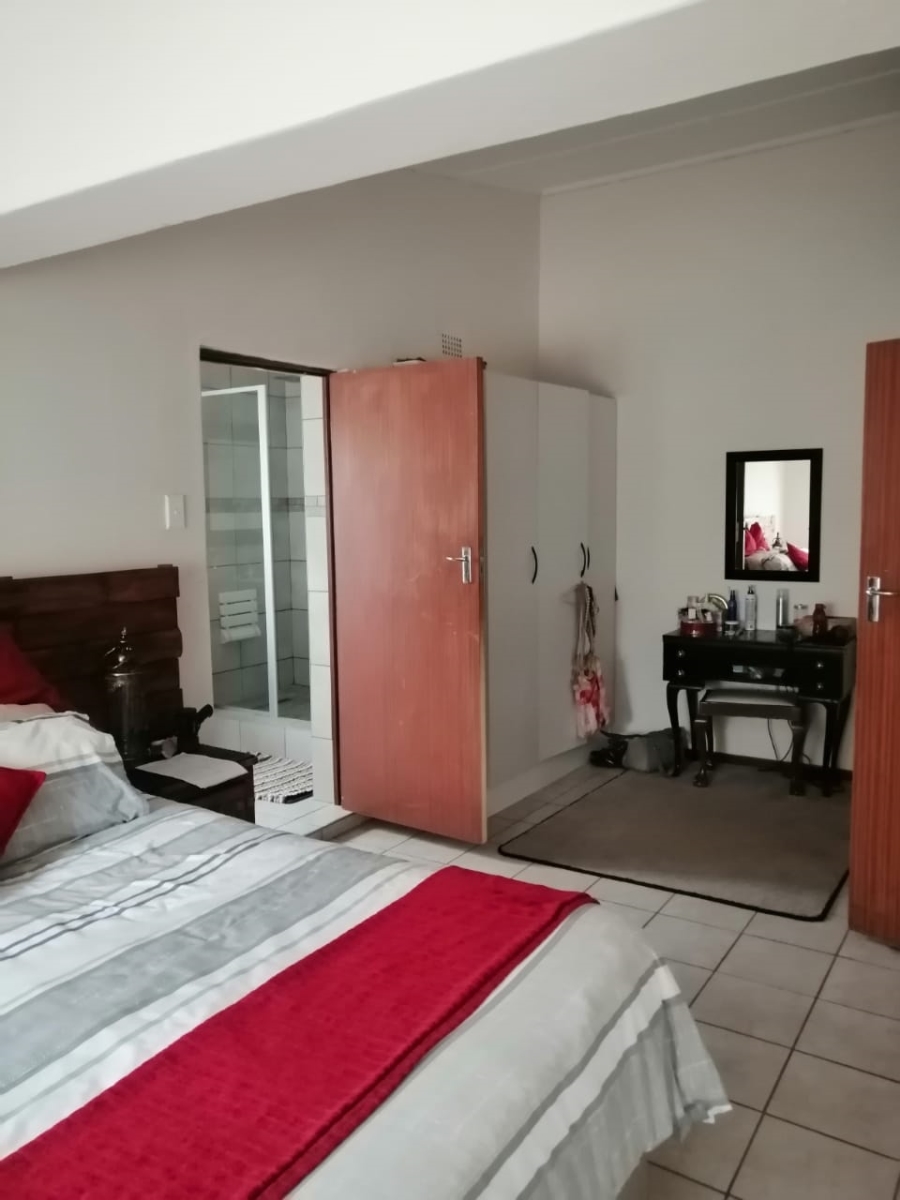 4 Bedroom Property for Sale in Roodepoort AH Limpopo