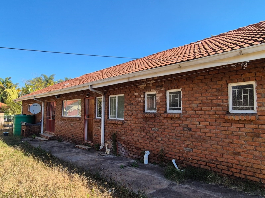 3 Bedroom Property for Sale in Fauna Park Limpopo