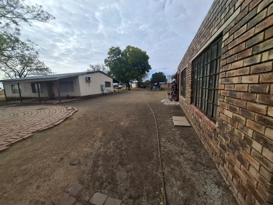 6 Bedroom Property for Sale in Bela Bela Limpopo