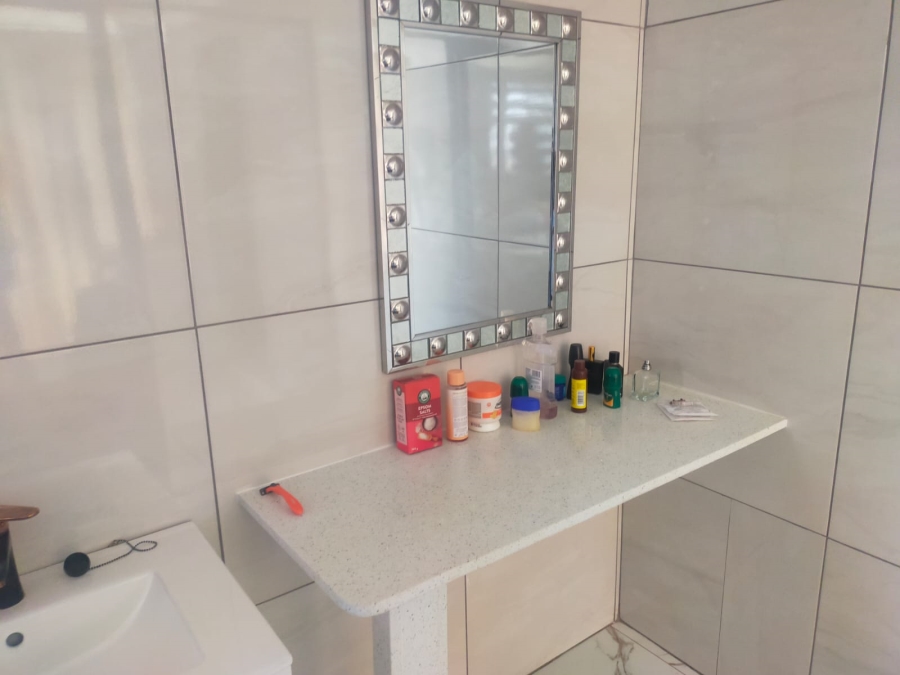 6 Bedroom Property for Sale in Thohoyandou Limpopo