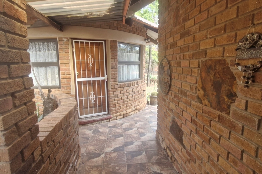2 Bedroom Property for Sale in Leeupoort Limpopo