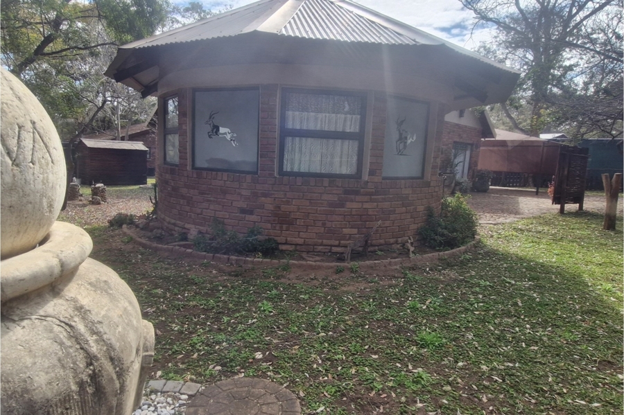 2 Bedroom Property for Sale in Leeupoort Limpopo