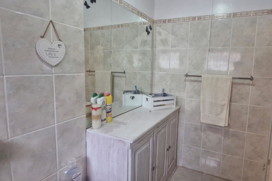 2 Bedroom Property for Sale in Leeupoort Limpopo