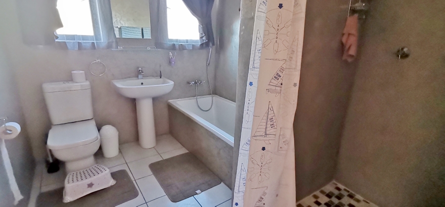 3 Bedroom Property for Sale in Woodhill Estate Limpopo
