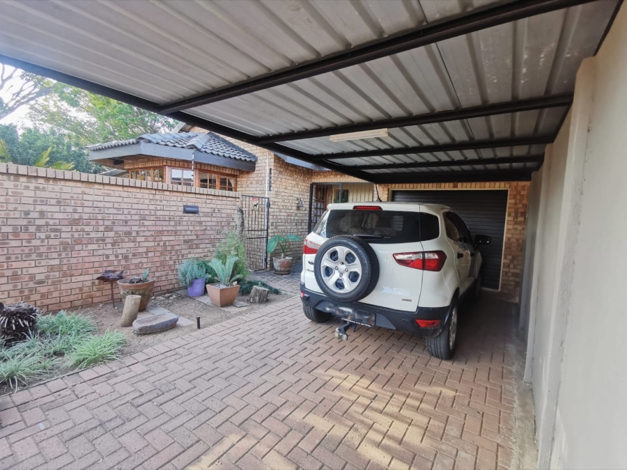 3 Bedroom Property for Sale in Bendor Limpopo