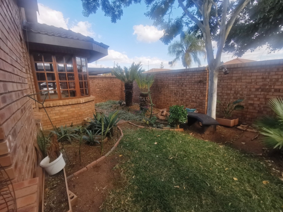 3 Bedroom Property for Sale in Bendor Limpopo